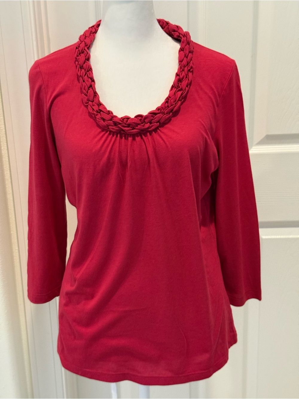Talbots Women’s Red Braided-Neck 3/4 Sleeve Top. Medium